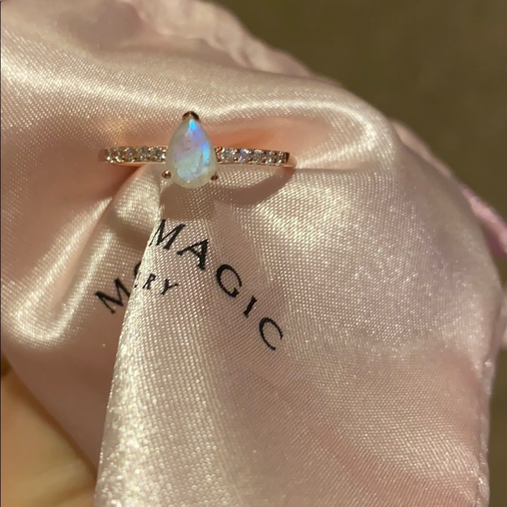 Moonstone Ring - Poise